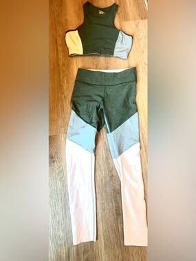 Color block leggings and matching bra/top